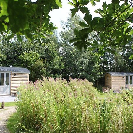 Luxury Shepherds Hut - The Moorhen By The Lake York Exterior foto
